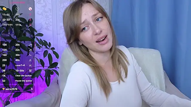 Snapshot of evashiny_ chatting on July 12, 2026, 2:02 am evashiny online show from July 12, 2026, 2:02 am