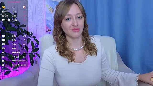 Snapshot of evashiny_ chatting on July 27, 2026, 2:07 am evashiny online show from July 27, 2026, 2:07 am