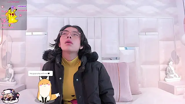 Im Molly Angel online show from September 12, 2025, 8:09 pm