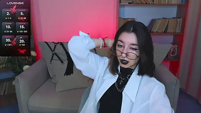 Snapshot of Mistress__Marcelline chatting on September 10, 2025, 9:42 am Mistress Marcelline online show from September 10, 2025, 9:42 am