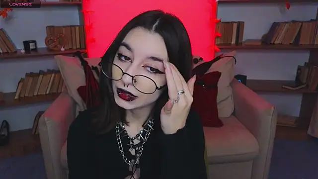 Snapshot of Mistress__Marcelline chatting on September 25, 2025, 10:41 am Mistress Marcelline online show from September 25, 2025, 10:41 am