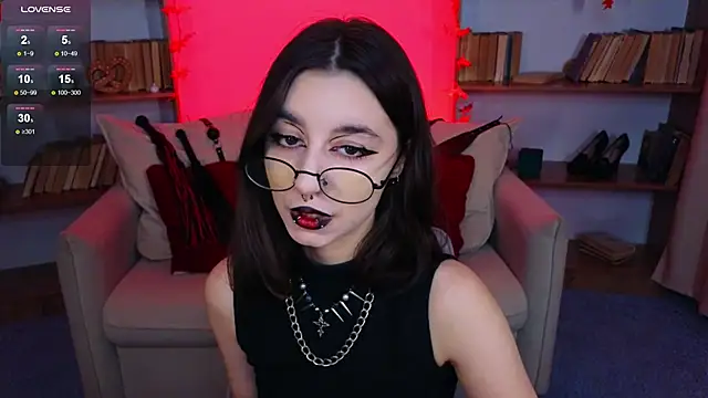 Snapshot of Mistress__Marcelline chatting on October 2, 2025, 8:54 am Mistress Marcelline online show from October 2, 2025, 8:54 am