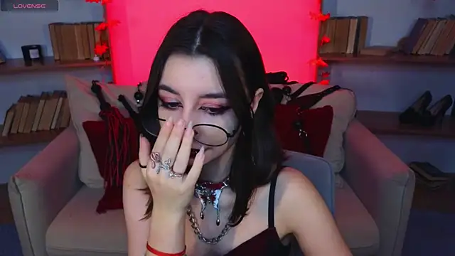 Snapshot of Mistress__Marcelline chatting on October 8, 2025, 9:29 am Mistress Marcelline online show from October 8, 2025, 9:29 am