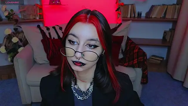 Snapshot of Mistress__Marcelline chatting on October 25, 2025, 9:50 am Mistress Marcelline online show from October 25, 2025, 9:50 am