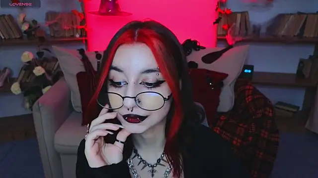 Snapshot of Mistress__Marcelline chatting on October 26, 2025, 11:05 am Mistress Marcelline online show from October 26, 2025, 11:05 am