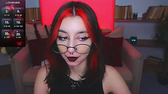 Snapshot of Mistress__Marcelline chatting on November 12, 2025, 9:42 am Mistress Marcelline online show from November 12, 2025, 9:42 am