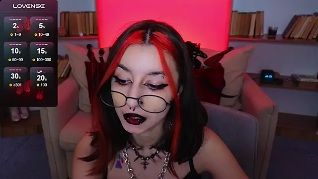 Snapshot of Mistress__Marcelline chatting on November 15, 2025, 10:12 am Mistress Marcelline online show from November 15, 2025, 10:12 am