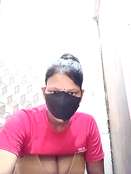 Snapshot of varnika chatting on September 15, 2025, 2:33 am varnika online show from September 15, 2025, 2:33 am