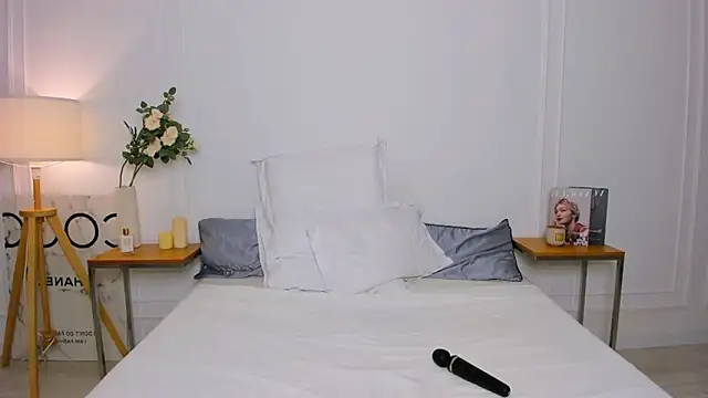 OliviaWilsonxxx online show from December 3, 2025, 3:14 am