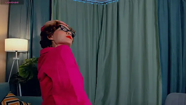 EdlinGathright online show from September 19, 2025, 3:52 am