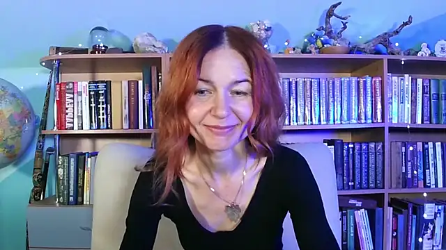 Foxilady357 online show from November 13, 2025, 3:33 pm