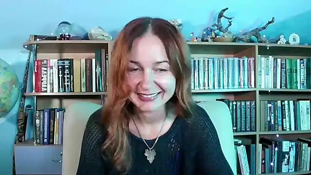 Foxilady357 online show from November 23, 2025, 4:18 pm