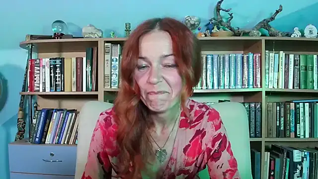Snapshot of Foxilady357 chatting on June 4, 2026, 1:39 pm Foxilady357 online show from June 4, 2026, 1:39 pm