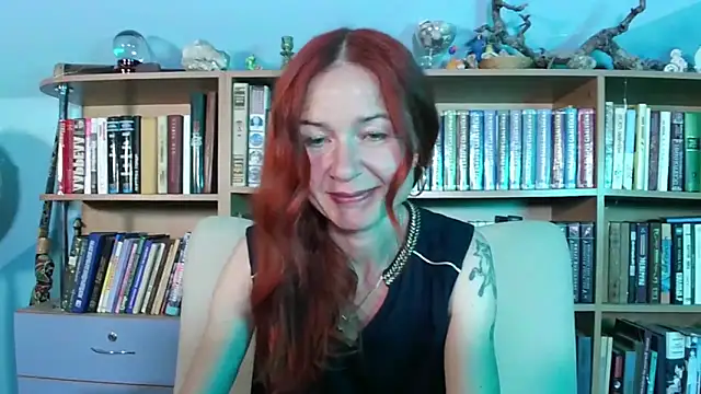 Snapshot of Foxilady357 chatting on June 11, 2026, 2:04 pm Foxilady357 online show from June 11, 2026, 2:04 pm