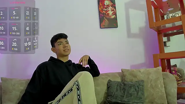 Snapshot of LoganTwink18 chatting on November 18, 2025, 12:31 pm LoganTwink18 online show from November 18, 2025, 12:31 pm