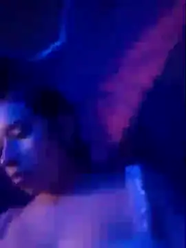 Valenn fernandez online show from September 12, 2025, 3:28 am