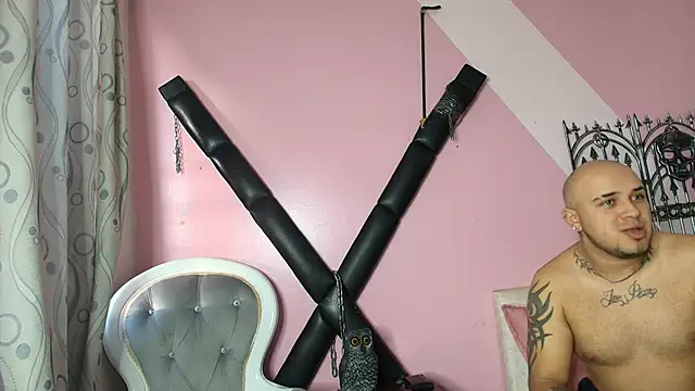 YiingandYang online show from November 17, 2025, 10:37 pm