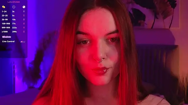 BellaDevile  online show from September 28, 2025, 2:00 pm