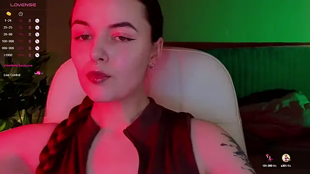 BellaDevile  online show from October 5, 2025, 7:28 am