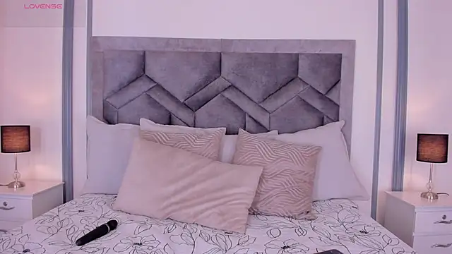 Snapshot of lucianacohelo chatting on September 17, 2025, 12:07 pm lucianacohelo online show from September 17, 2025, 12:07 pm