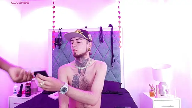 Asha zuri and adam online show from February 10, 2026, 12:31 pm