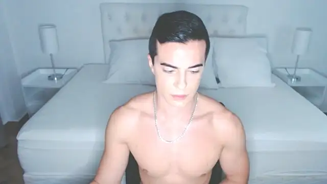 mr hunterx online show from April 18, 2026, 8:09 pm