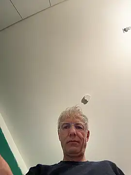 SexyLeon8 online show from January 11, 2026, 3:39 pm