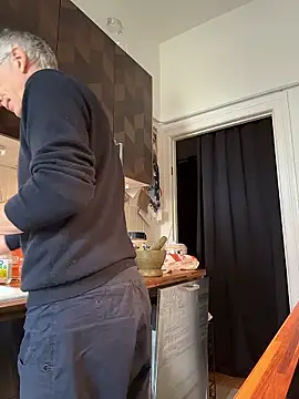 SexyLeon8 online show from January 15, 2026, 9:25 am