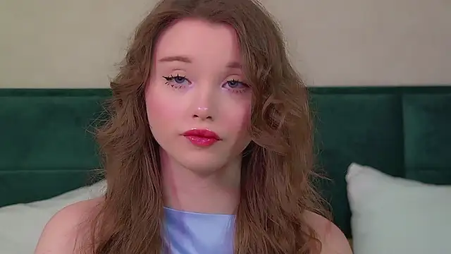 Snapshot of KeiraAsti chatting on April 24, 2026, 6:21 pm KeiraAsti online show from April 24, 2026, 6:21 pm