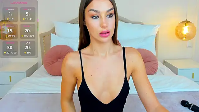 Snapshot of MilaMour chatting on September 28, 2025, 7:19 pm MilaMour online show from September 28, 2025, 7:19 pm