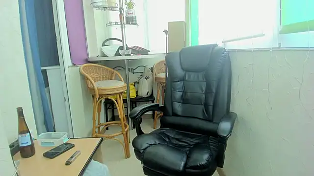 Snapshot of romiosabrino chatting on May 19, 2026, 1:28 pm romiosabrino online show from May 19, 2026, 1:28 pm