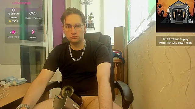 Snapshot of romiosabrino chatting on May 30, 2026, 4:15 pm romiosabrino online show from May 30, 2026, 4:15 pm