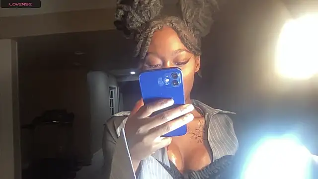 maskedgirl5005 online show from September 28, 2025, 12:38 am