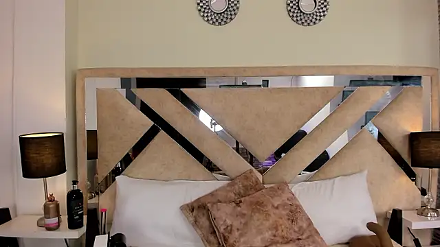 Snapshot of ximena_vasquez8 chatting on February 3, 2026, 6:22 am ximena vasquez8 online show from February 3, 2026, 6:22 am