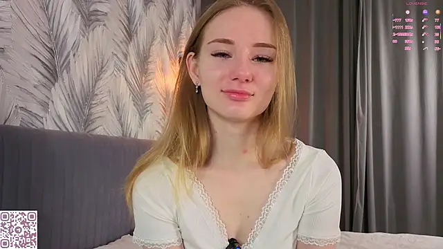 Snapshot of ElvinaRose chatting on January 17, 2026, 2:05 am ElvinaRose online show from January 17, 2026, 2:05 am