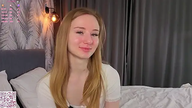 Snapshot of ElvinaRose chatting on February 5, 2026, 2:38 am ElvinaRose online show from February 5, 2026, 2:38 am