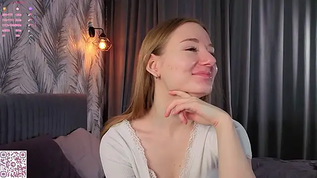 Snapshot of ElvinaRose chatting on February 18, 2026, 3:24 am ElvinaRose online show from February 18, 2026, 3:24 am