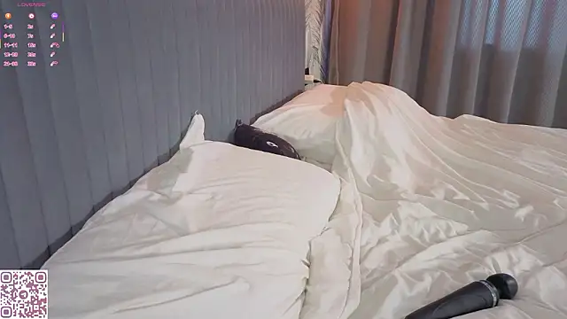 Snapshot of ElvinaRose chatting on March 2, 2026, 5:08 am ElvinaRose online show from March 2, 2026, 5:08 am