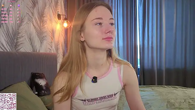 Snapshot of ElvinaRose chatting on March 19, 2026, 4:16 am ElvinaRose online show from March 19, 2026, 4:16 am