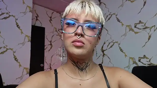 Rebeka-baker online show from March 30, 2026, 11:39 pm