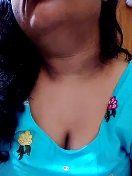 Cute Amiya online show from November 7, 2025, 5:51 am