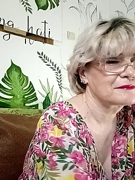 Snapshot of Catty_Lady chatting on May 21, 2026, 7:21 pm Catty Lady online show from May 21, 2026, 7:21 pm