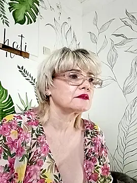 Snapshot of Catty_Lady chatting on May 29, 2026, 8:18 pm Catty Lady online show from May 29, 2026, 8:18 pm