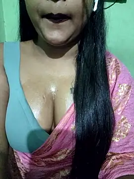 Snapshot of JIYA-04 chatting on September 9, 2025, 12:48 pm JIYA-04 online show from September 9, 2025, 12:48 pm