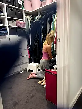 Reacher110565 online show from October 25, 2025, 10:34 am