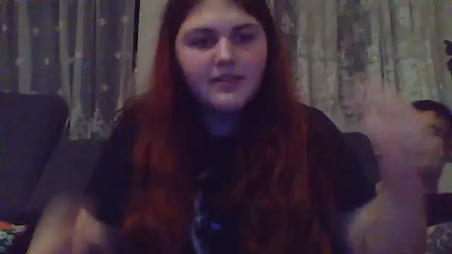 Engelundteufelchen23 online show from December 14, 2025, 6:23 pm