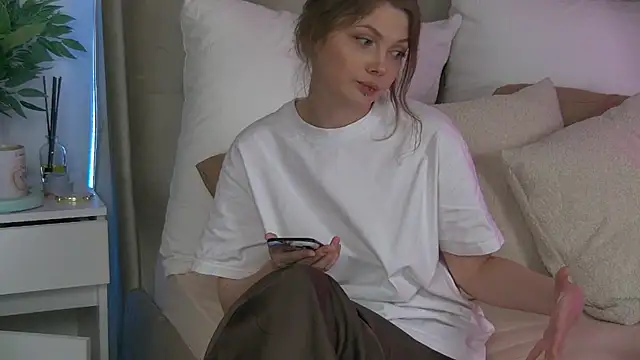 miamunn online show from September 19, 2025, 3:45 pm