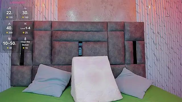 Miah Palacio online show from September 11, 2025, 4:01 am