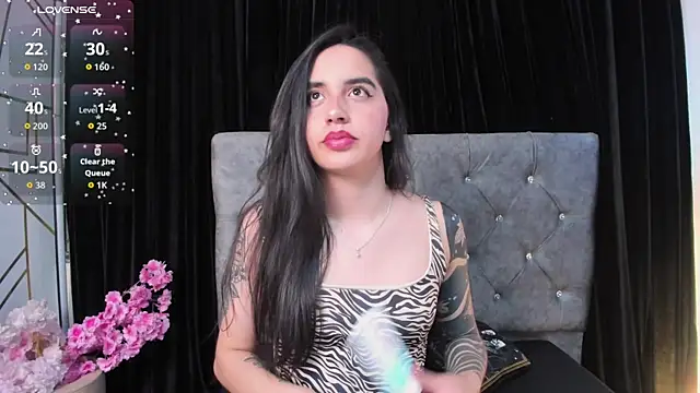 kaylee lee online show from November 12, 2025, 4:24 am