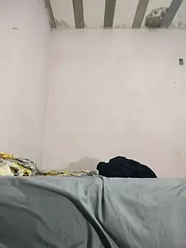 Snapshot of Rafaschuler chatting on February 4, 2026, 9:42 pm Rafaschuler online show from February 4, 2026, 9:42 pm